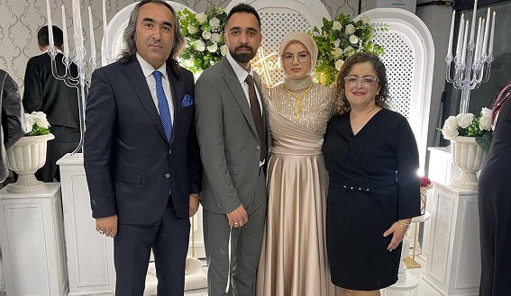 ÖMER AYDOĞMUŞ GENÇ ÇİFTLERİN MUTLULUĞUNA ORTAK OLDU