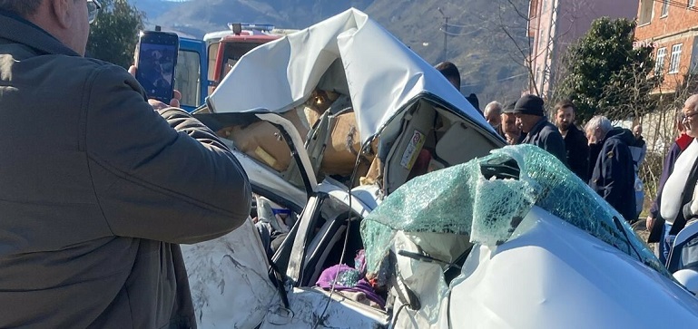 Giresun’daki trafik kazasında üç kişi hayatını kaybetti, bir kişi ağır yaralandı