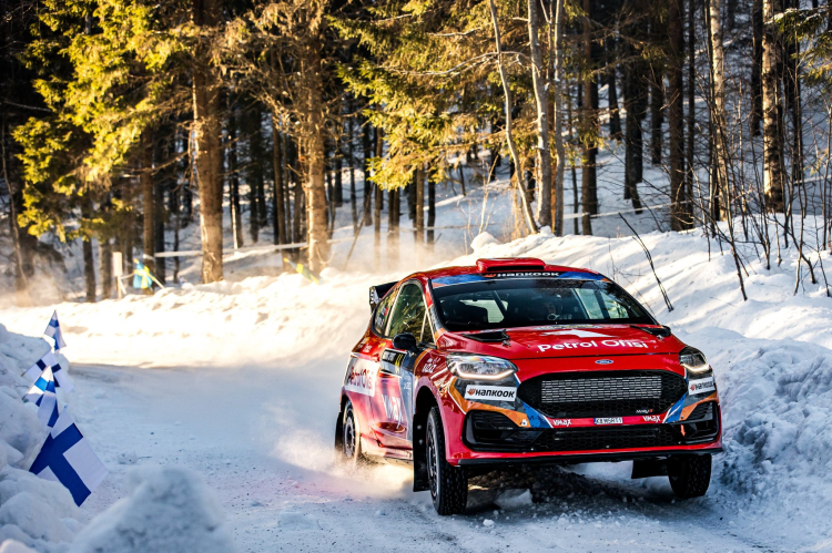 İsveç rallisinin 'en hızlı çaylağı' oldu