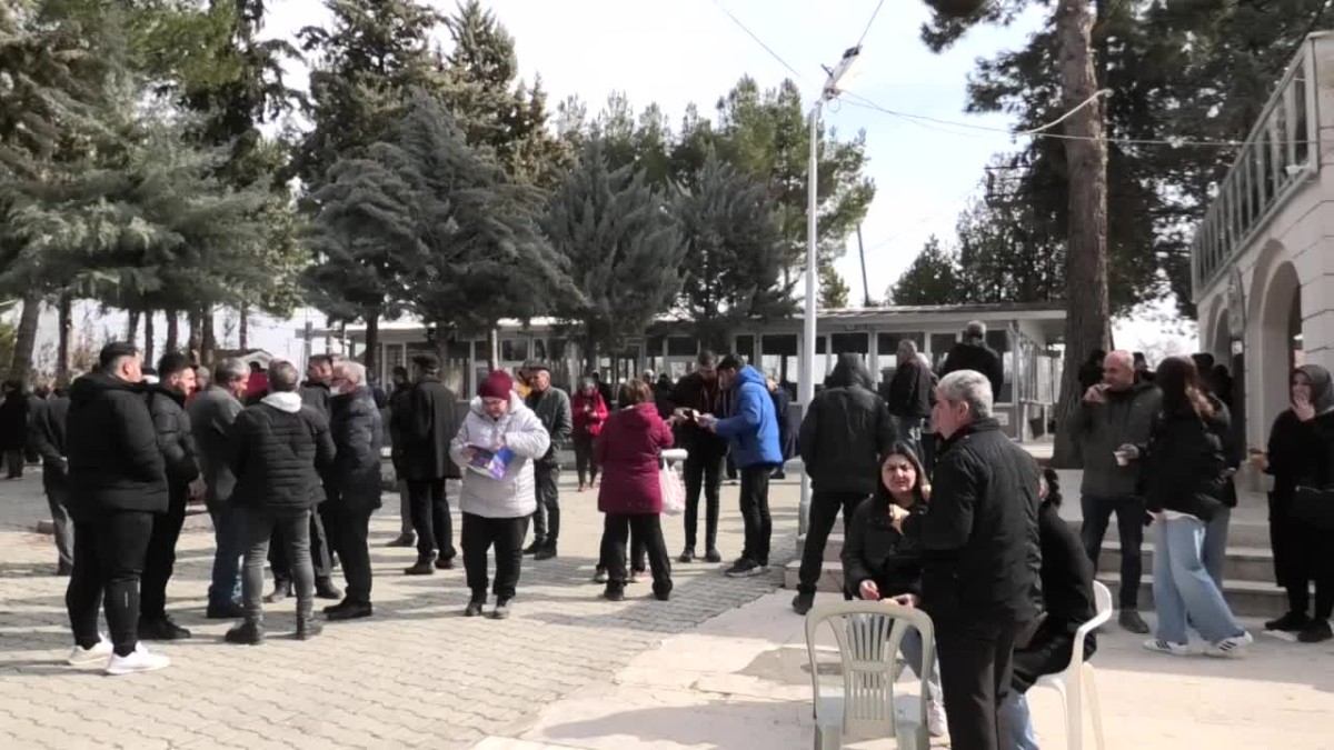 Malatya'da Hz. İmam Zeynel Abidin Türbesi Kültür Vakfı, Hızır Lokması etkinliği düzenledi
