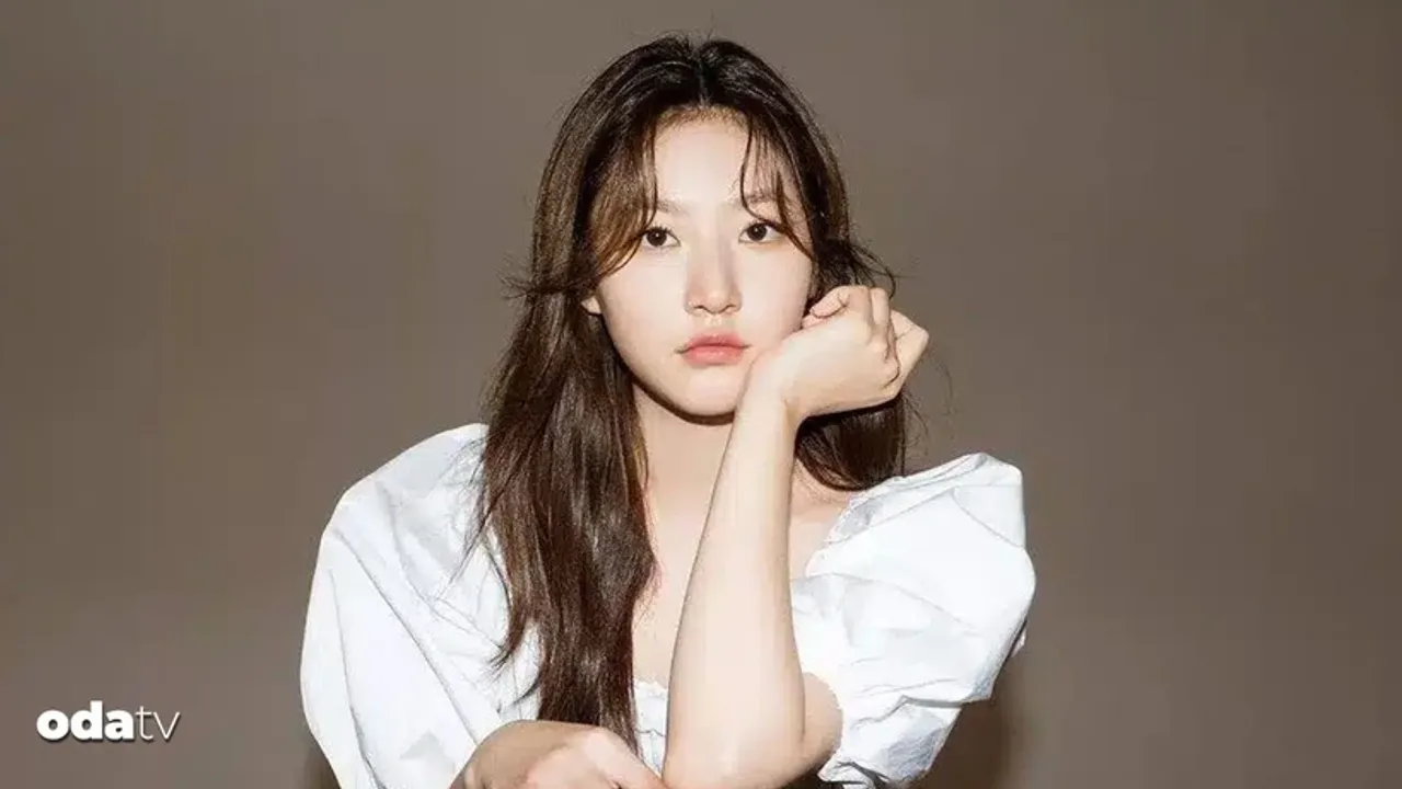 Netflix’in Koreli Yıldızı Kim Sae-ron Evinde Ölü Bulundu! Ölüm Nedeni Araştırılıyor