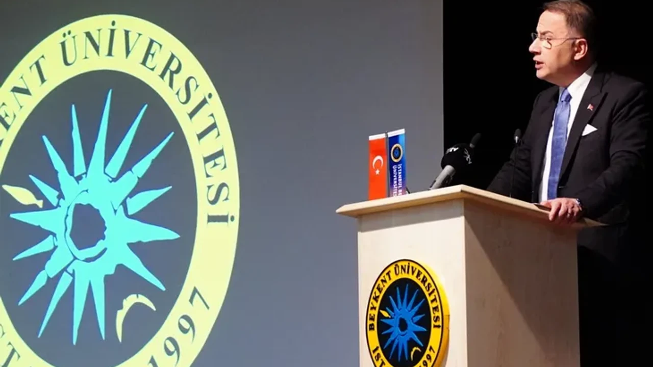 Başkan Çalık Türkiye Göç Konferansı'nda konuştu