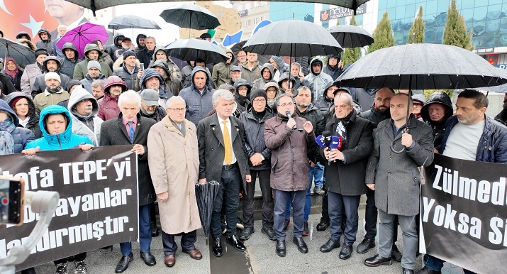 Rize’de Muhalefetten Eski Sağlık Müdürü Mustafa Tepe’ye Destek Eylemi