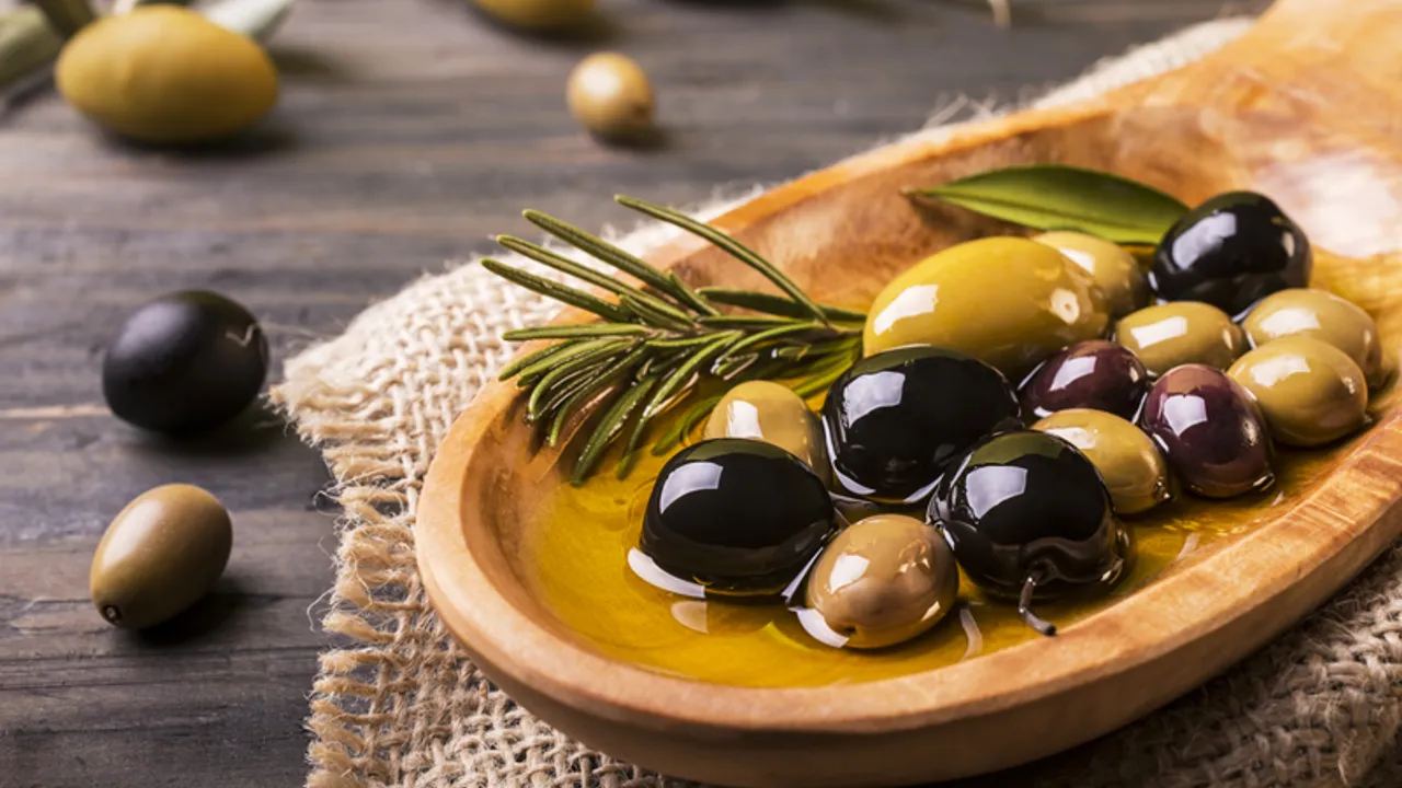 Aydın’da Zeytin Üreticilerine Halkalı Leke Hastalığına Karşı Acil Mücadele Uyarısı