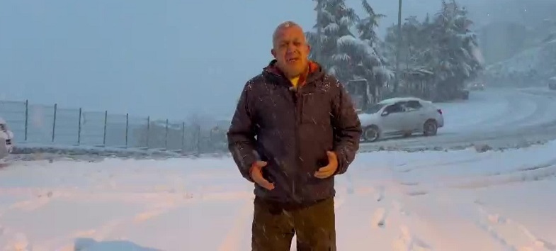 Artvin'de kar yağışı nedeniyle eğitime 1 gün ara verildi