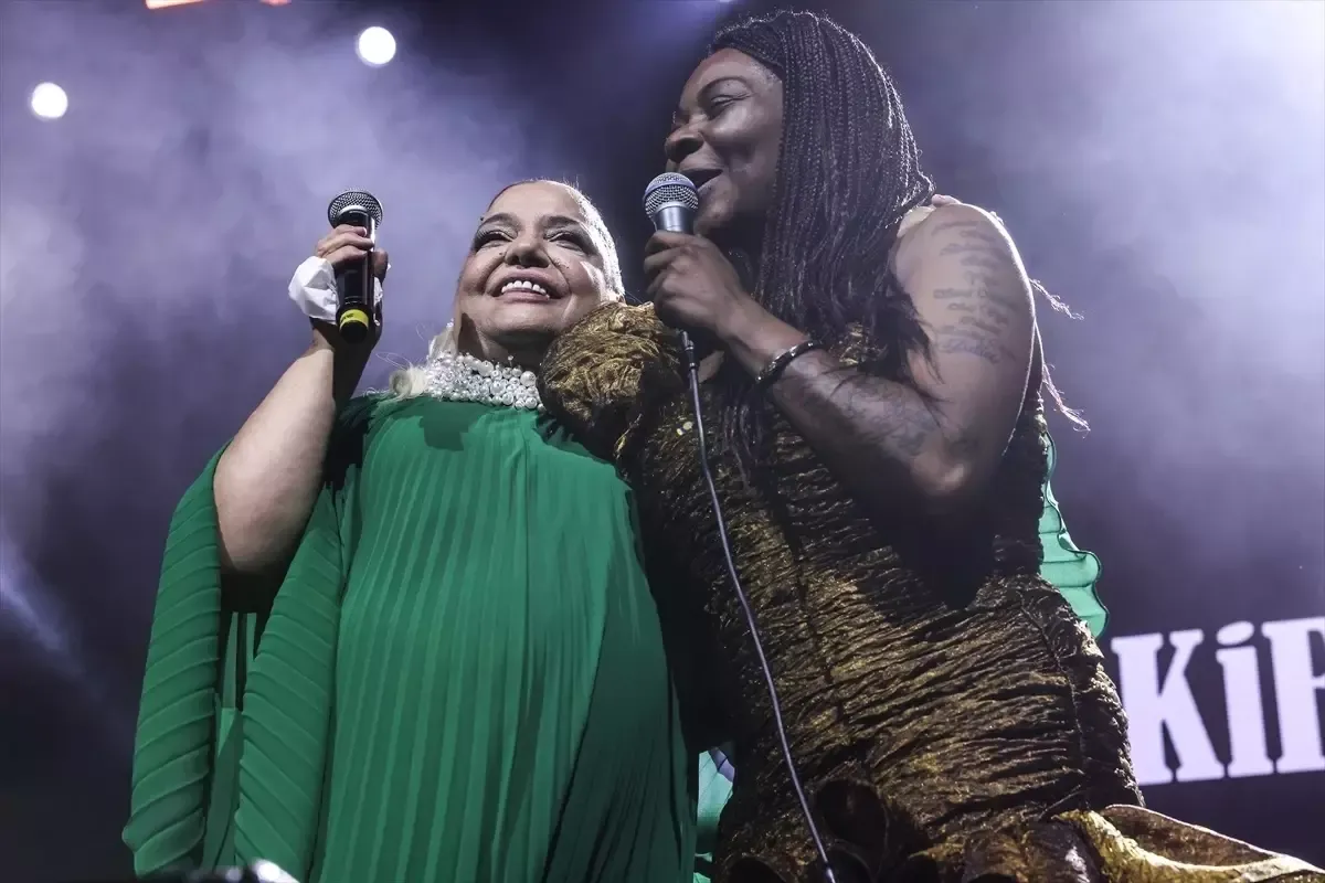 Kibariye ve Buika’dan Tarihi Bir Gece: 