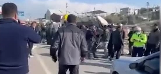 Hatay’da işçi servisi TIR'a çarptı: 6 kişi öldü, 8 kişi yaralandı