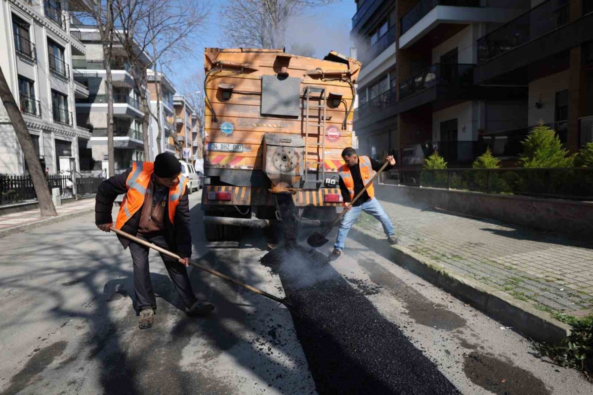 İstanbul Bakırköy Belediyesi 50 ton asfalt serimi gerçekleştirdi