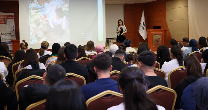 SANKO ÜNİVERSİTESİ’NDE “SANAT VE SAĞLIK BİLİMİ” KONULU SÖYLEŞİ PROGRAMI DÜZENLENDİ