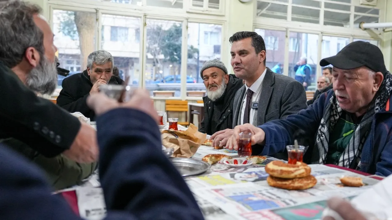 Başkan Zeyrek Manisa'da halkla buluştu