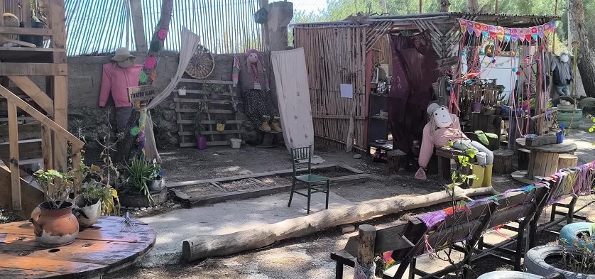 Pandemi döneminde oluşturduğu 'Açık Hava Sınıfı' projesiyle dünyanın en iyi 50 öğretmeni arasına girdi