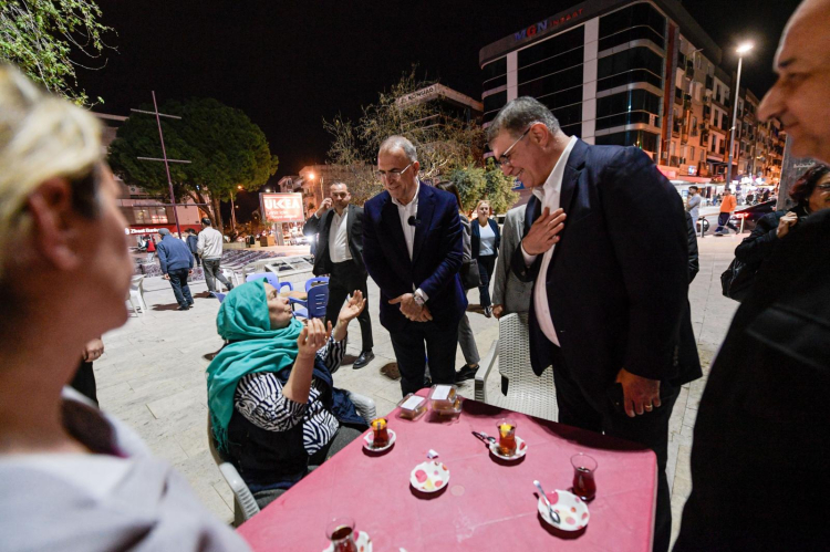 İzmir'de halk sofrası Gaziemir'de kuruldu