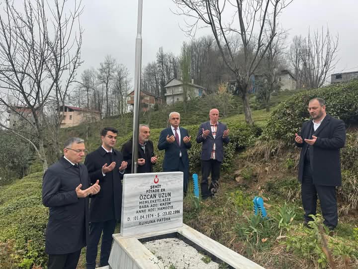 Başkan Yılmaz’dan Şehit J. Er Özcan’ın kabrine ziyaret