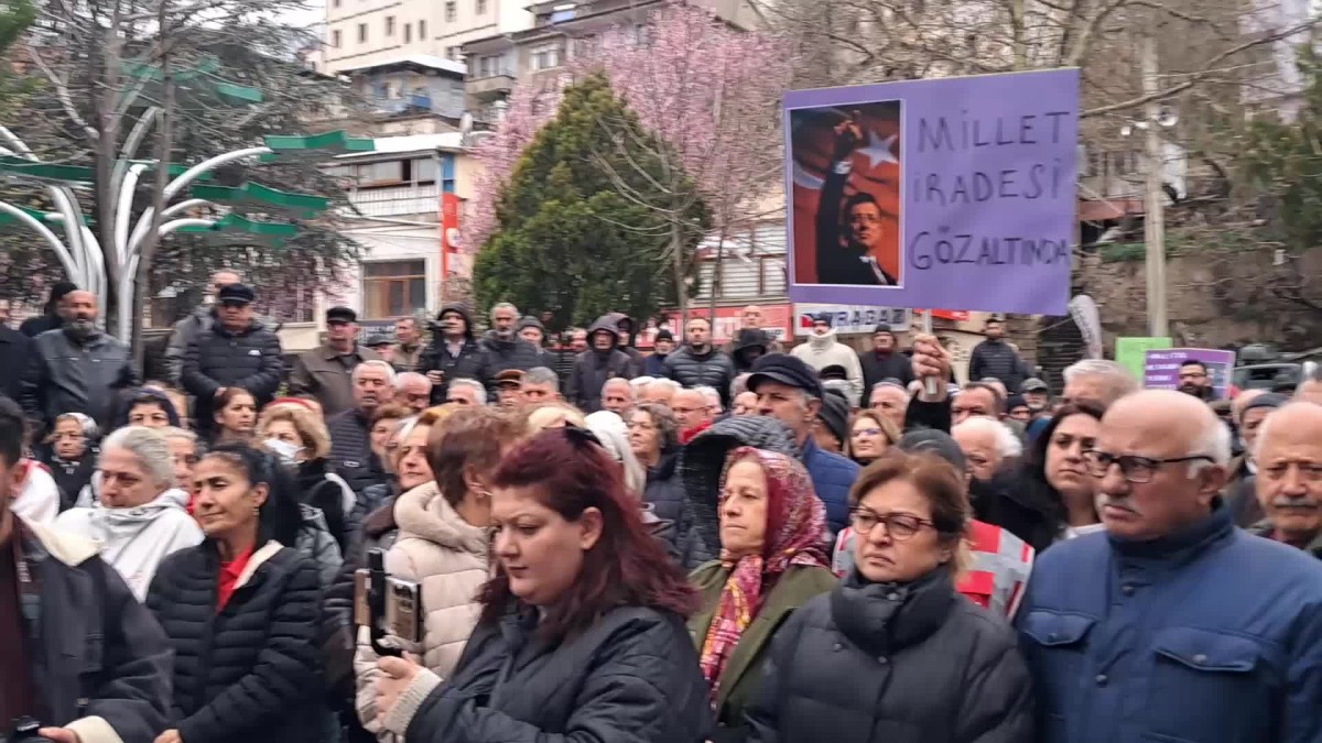 Ekrem İmamoğlu'nun gözaltına alınmasına yönelik Artvin'de tepkiler sürüyor