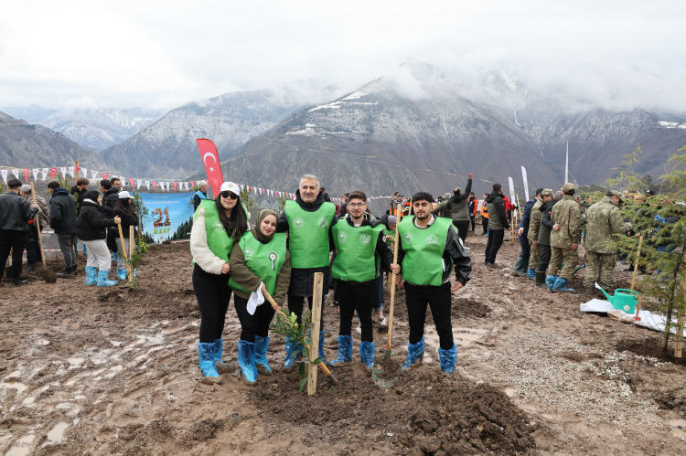 AÇÜ'lü Sınıf Öğretmenliği öğrencilerinden geleceğe nefes