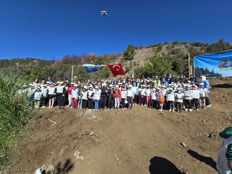 Antalya Kumluca'da fidanlar toprakla buluştu!