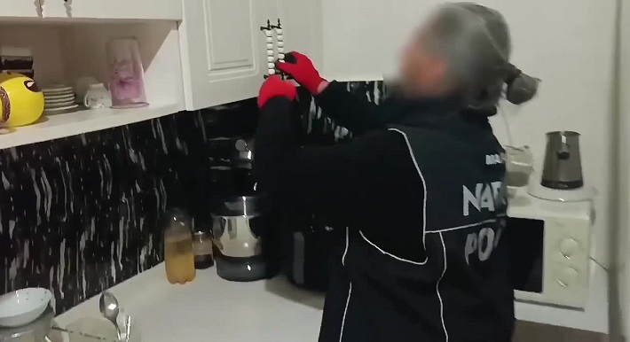 Malatya'da uyuşturucu operasyon: 10 şüpheli yakalandı, uyuşturucu ve silahlar ele geçirildi