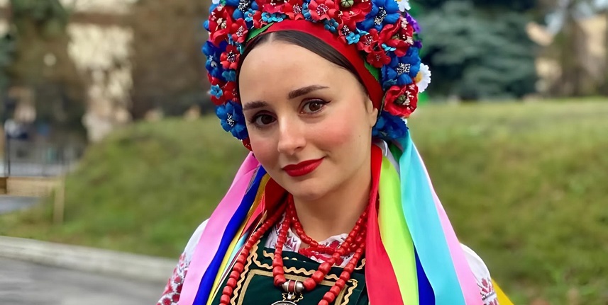 ÜNLÜ ŞARKICI SVETLANA YAMKOVA TÜRKİYE'YE GELİYOR