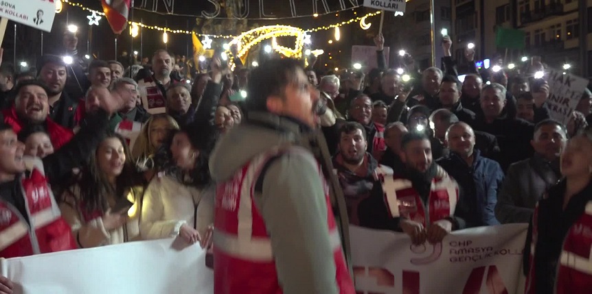 Amasya’da halk gözaltına alınan Ekrem İmamoğlu için meydandaydı