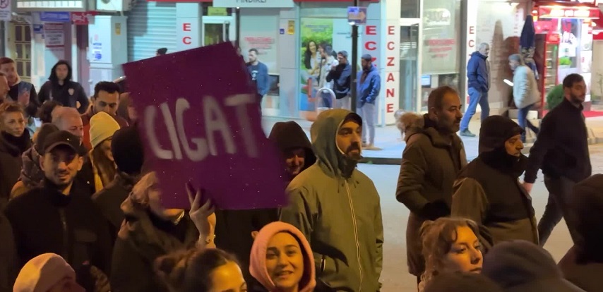 Erdoğan’ın memleketi Rize'de halk sokakları terk etmiyor Fındıklı halkı iktidara böyle seslendi: