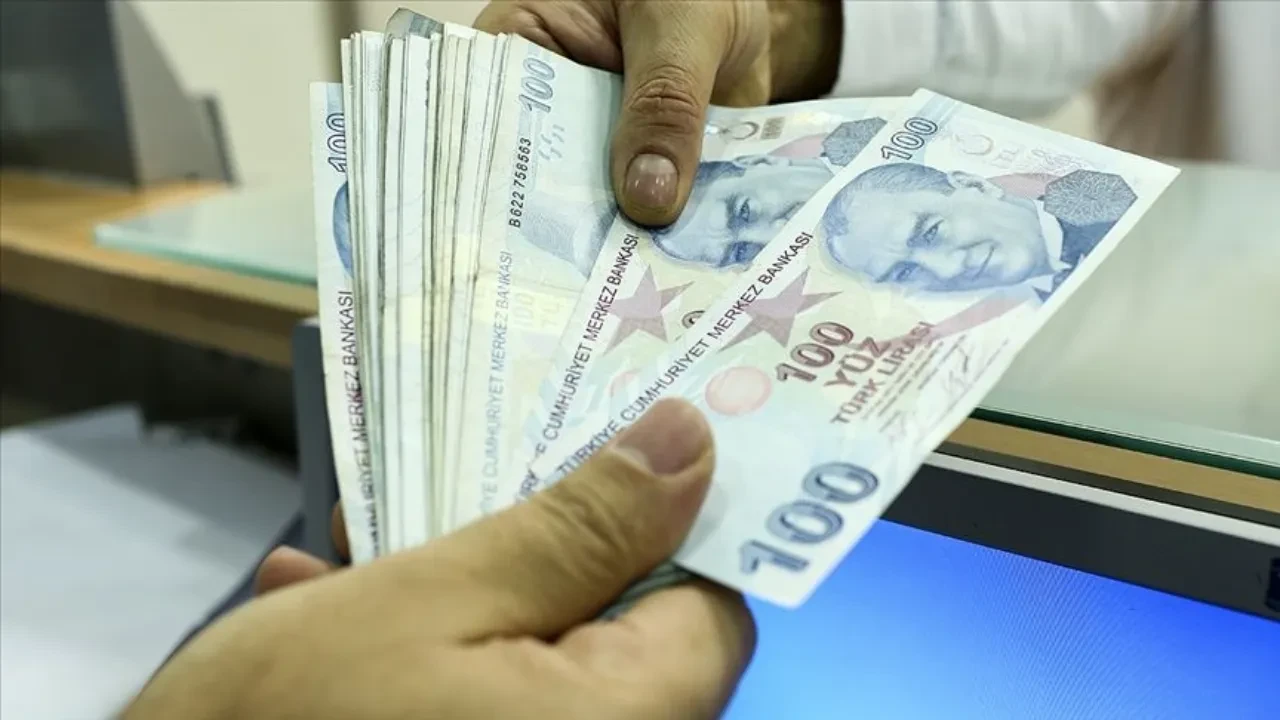 Emekliye bayram ikramiyesi 1000 TL fark ne zaman yatacak? 3 bin TL yatmıştı