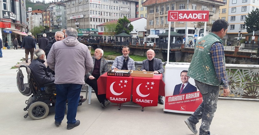 Saadet Partisi Ardeşen’de Halkla Buluşmalarını Sürdürüyor