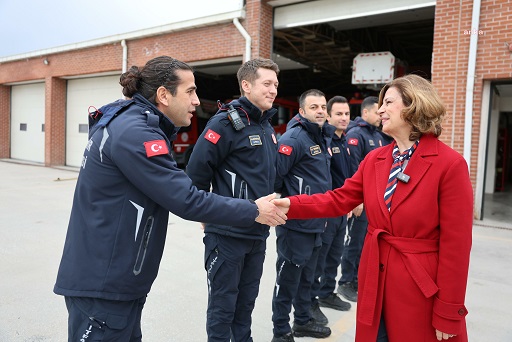Eskişehir Büyükşehir Belediye Başkanı Ünlüce, personelin bayramını kutladı