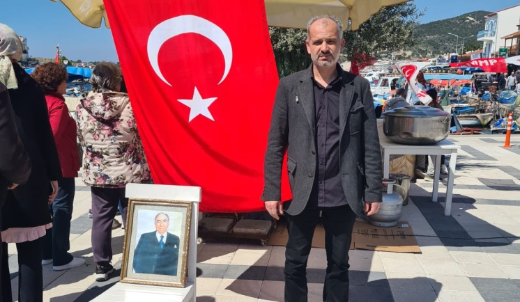 İzmir Foça'da Başbuğ Türkeş'e lokma hayrı