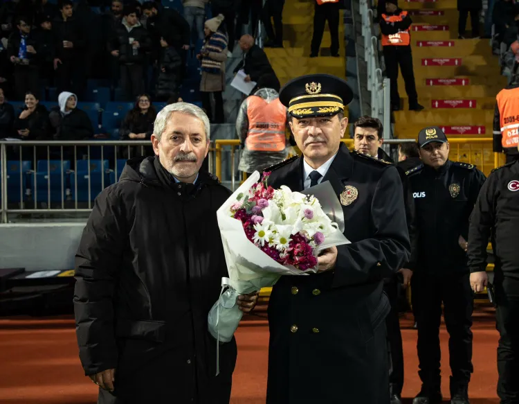 İstanbul Emniyet Müdürü Yıldız'dan maç öncesi denetim