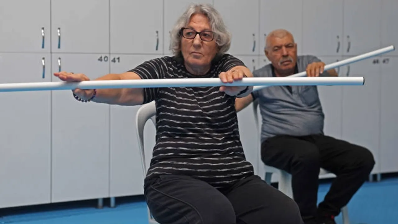 Parkinson hastaları sporla hayata bağlanıyor