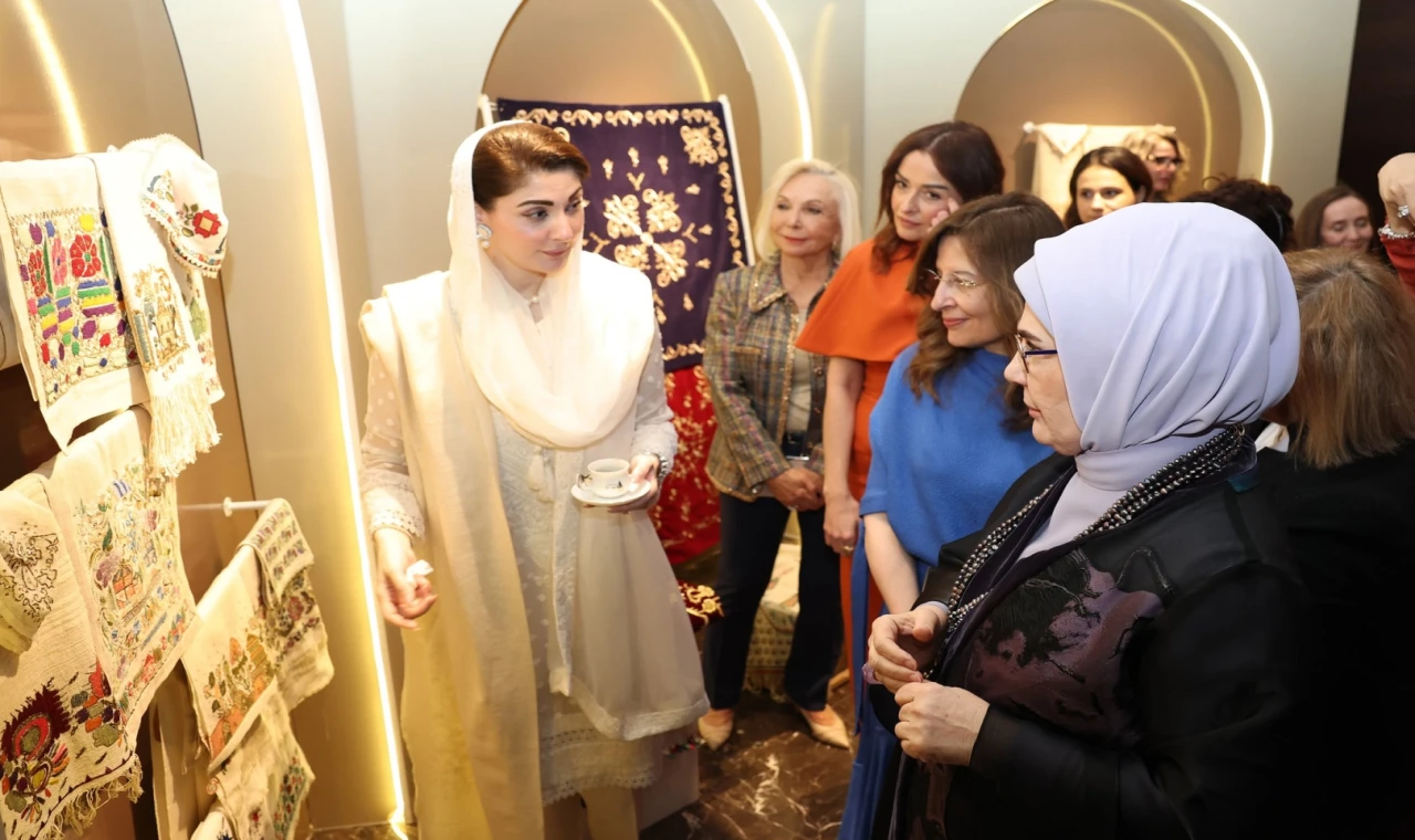 Emine Erdoğan, lider eşleriyle ″Anadolu″ sergisinde
