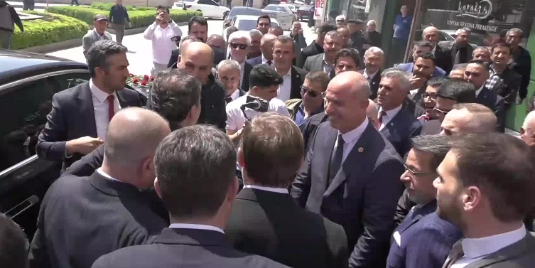 Erbakan: Özellikle İstanbul ve Marmara Bölgesi'nin kentsel dönüşümü bir an evvel depreme dayanıklı hale getirilmeli