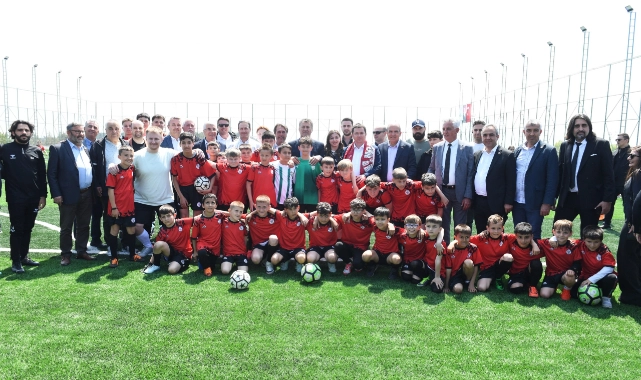Bursa'da amatör futbol camiası bir tesis daha kazandı