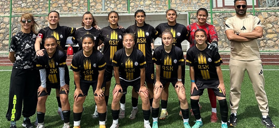 ADİL SANİ KONUKOĞLU SPOR LİSESİ KADIN VE ERKEK FUTBOL TAKIMLARI TÜRKİYE FİNALLERİNDE