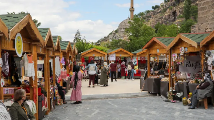 Kayseri Talas'ta Maharetli Eller zamanı