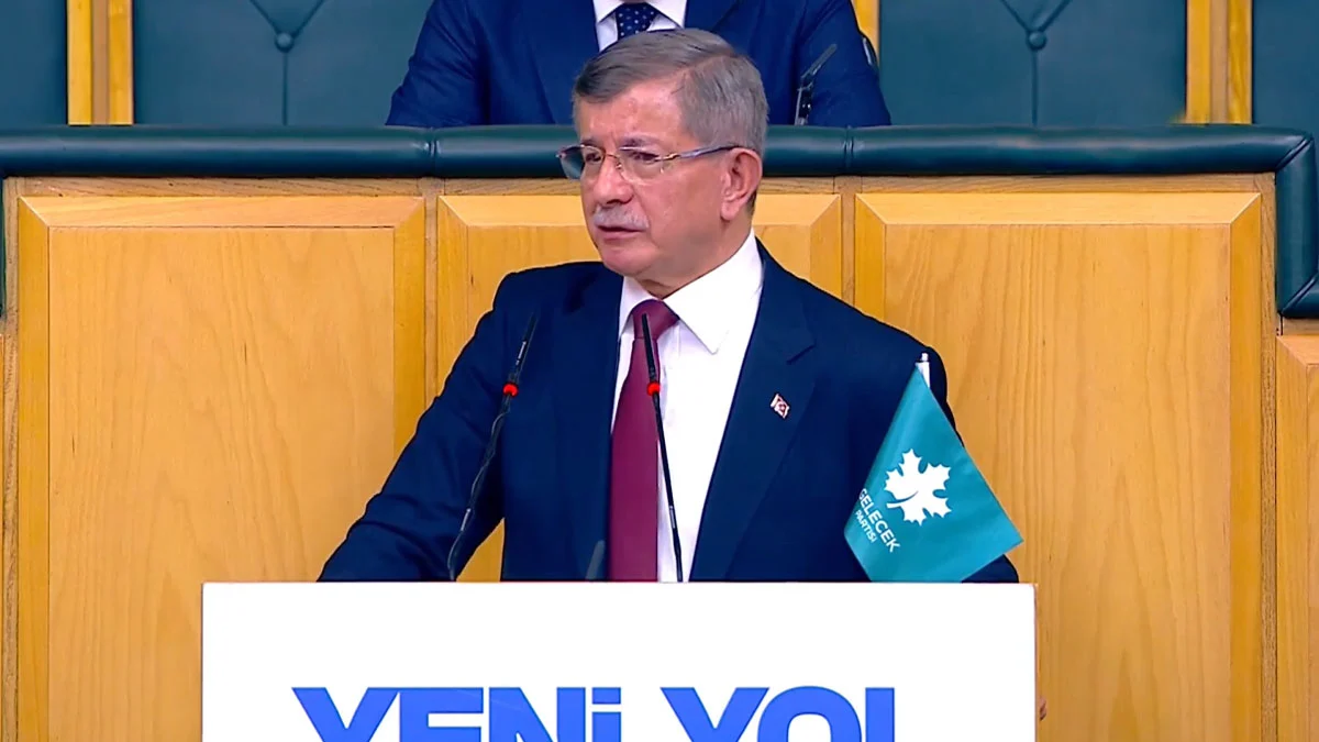 Davutoğlu’ndan ‘eski dostlar’a çağrı: Bu tablo karşısında 3 maymunu oynamayın