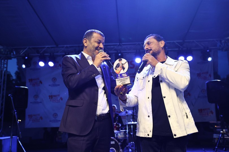 ​​​​​​​Denizli’de gençlik konserleri ile bayram coşkusu