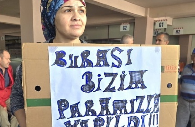 Kumluca Pazaryeri’nde esnaf-belediye gerilimi!