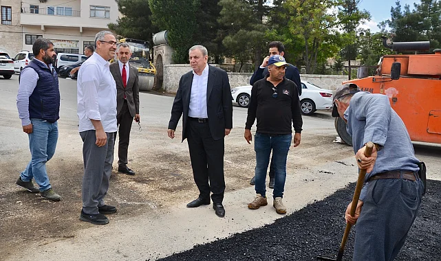 Mardin'de Başkan Şahin'den asfalt çalışmalarına yakın mercek