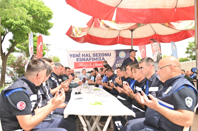 Manisa'da Turgutlu Sebze ve Meyve Hali açıldı