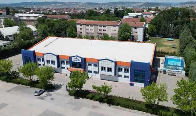 Bursa İnegöl'den gençlere destek