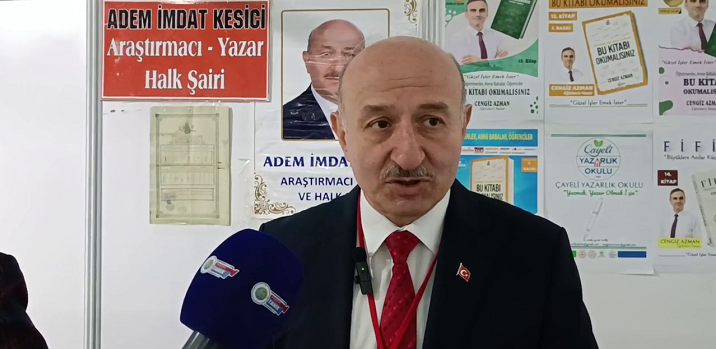Âdem İmdat Kesici' den Rize Kitap Fuarı’na Övgü İle Söz Etmişti