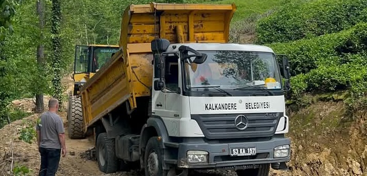 Kalkandere Belediyesi’nden Yoğun Saha Çalışmaları: “Durmak Yok, Hizmete Devam”