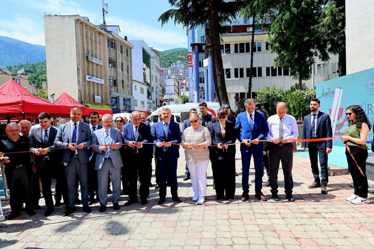 Artvin’in lezzetleri büyük fuarla tanıtıldı