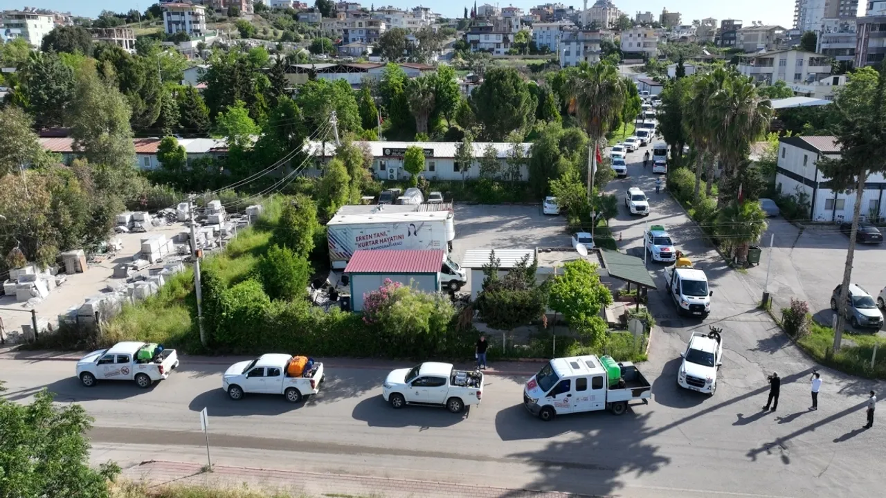Adana Büyükşehir'den haşereyle yoğun mücadele