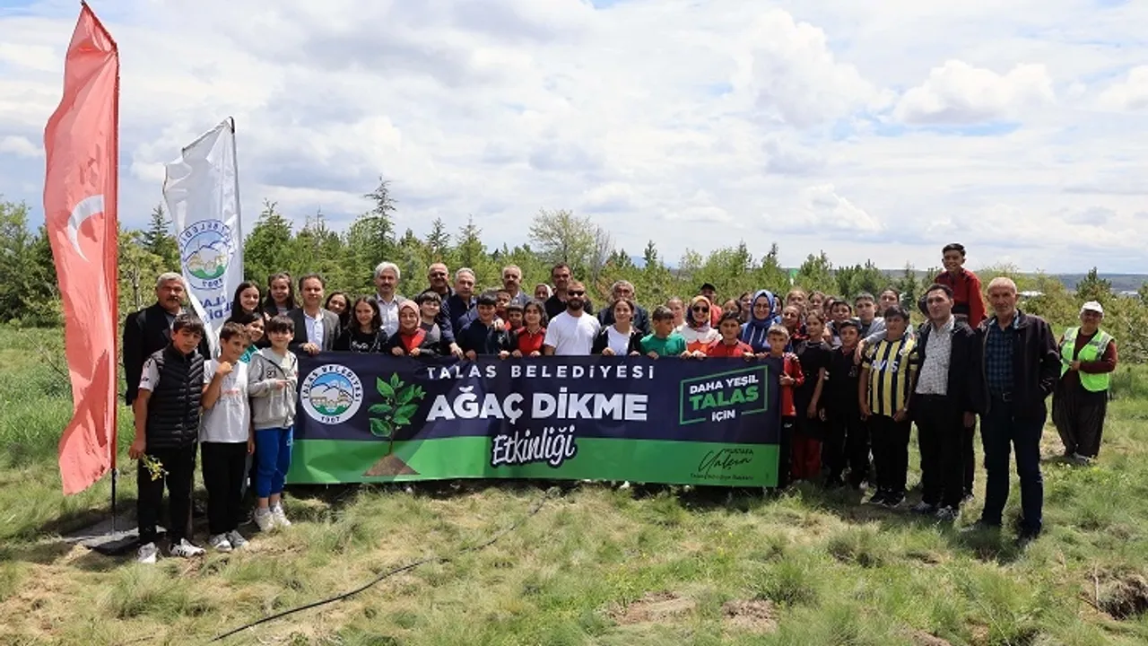 Kayseri Talaslı çocuklar geleceğe fidan dikti