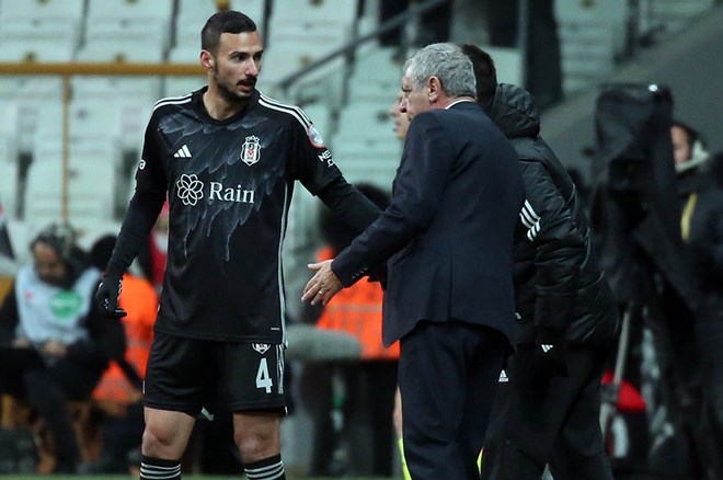Beşiktaş'ta ayrılık izni verildi: Yerine Süper Lig'in sağ bekteki yeni cevheri gündemde