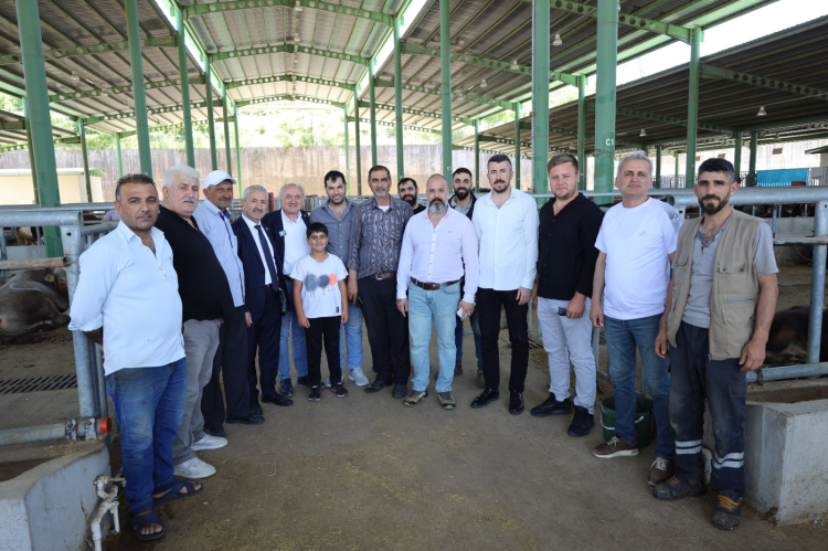 İzmit'teki hayvan pazarı bu yıl da ilgi gördü
