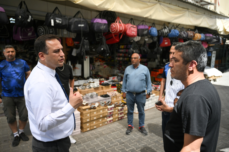 Bornova'da Çamdibi esnafına ziyaret
