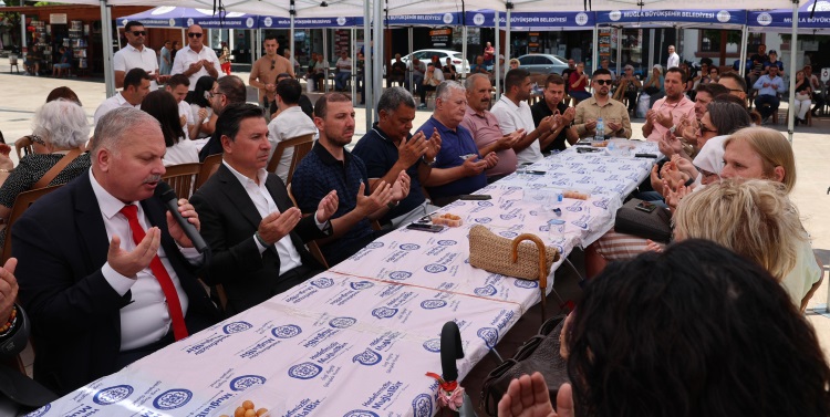 Muğla Büyükşehir'den Ferdi Zeyrek anısına lokma hayrı
